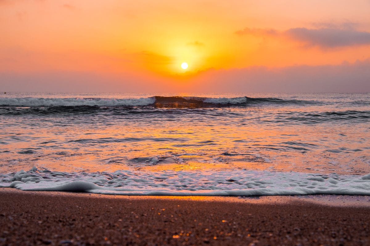 Sonnenaufgang über dem Meer — jeder Tag bringt einen neuen Anfang